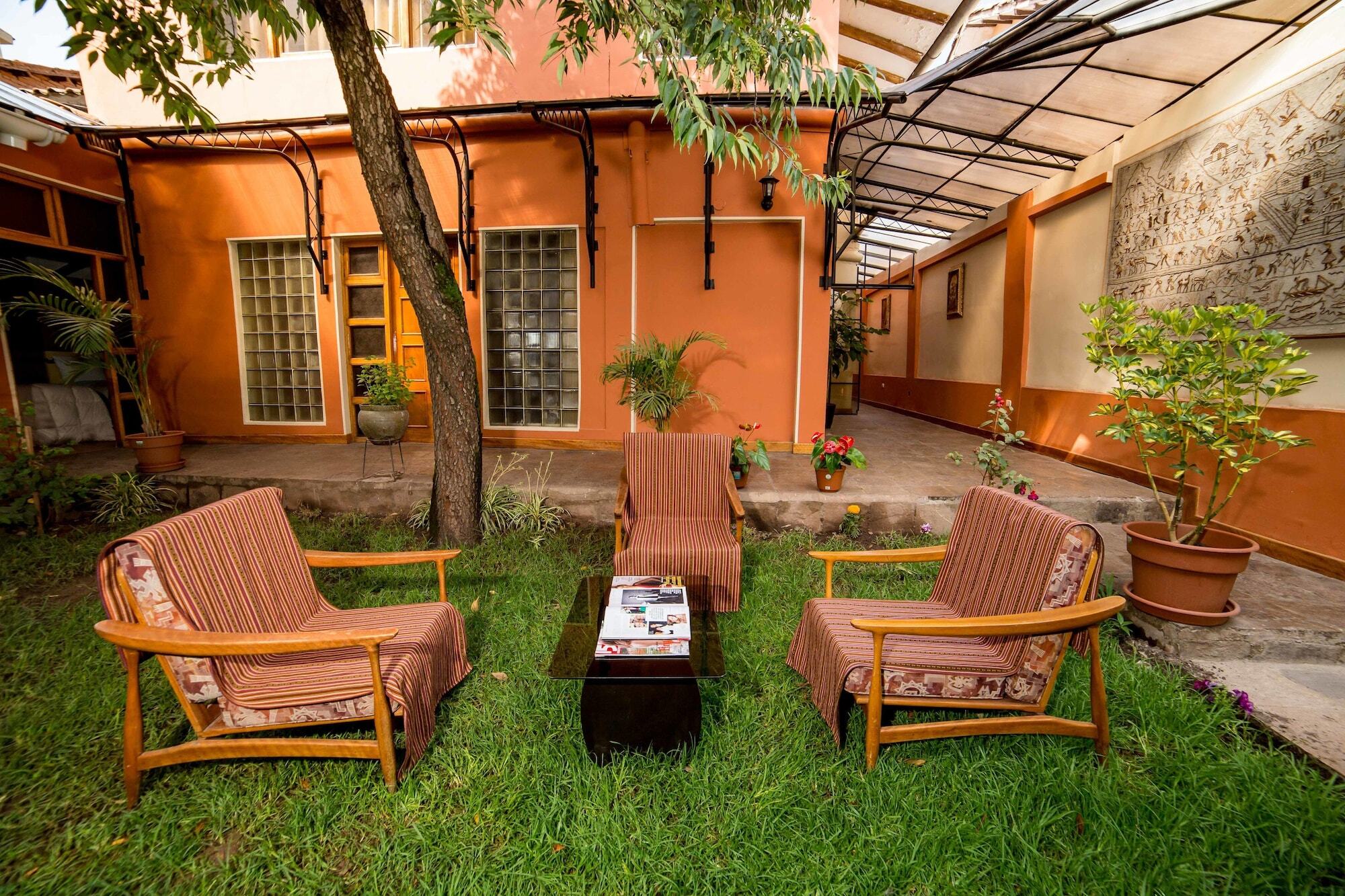 Kintu Classic Cuzco Buitenkant foto
